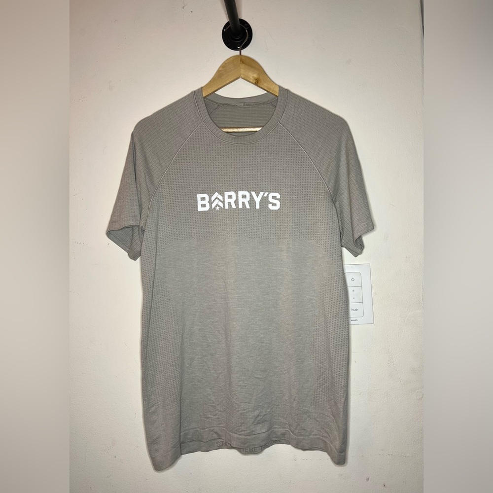 Lululemon Barry’s Bootcamp Metal Vent Shirt